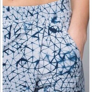 Lululemon Retreat Yogi crop Harem Pants